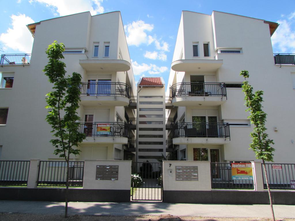 Myflat Siofok Beach Apartment Экстерьер фото
